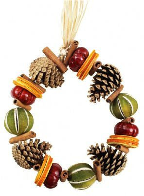 Green Winter Circle Wreath with Pine Cones